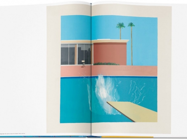 Das Foto zeigt das Gemälde "A Bigger Splash, 1967" aus dem Buch: David Hockney - A Bigger Book, das im TASCHEN Verlag erschienen ist.